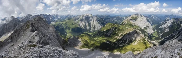 Framed Print : View from the summit of the Lamsenspitze Framed Print : View from the summit of the Lamsenspitze