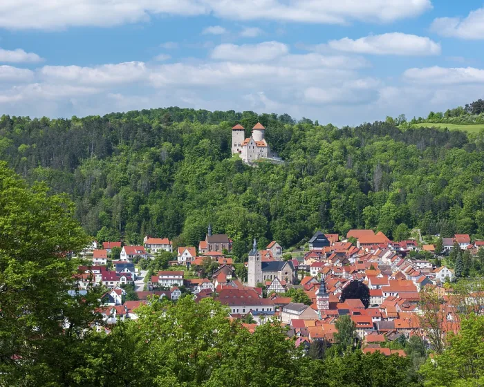 Framed Print : View of the town of Treffurt in the Werra Valley and Normannstein Castle