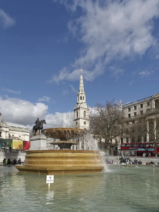 Framed Print : View of Trafalgar Square