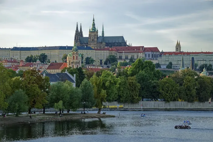 Framed Print : View from the Vltava River to HradDany with Prague Castle and St Framed Print : View from the Vltava River to HradDany with Prague Castle and St