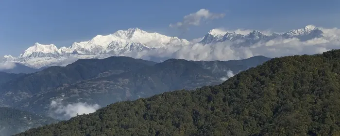 Framed Print : View from West Bengal, India towards Mount Kangchenjunga on the border between Sikkim and Nepal Framed Print : View from West Bengal, India towards Mount Kangchenjunga on the border between Sikkim and Nepal