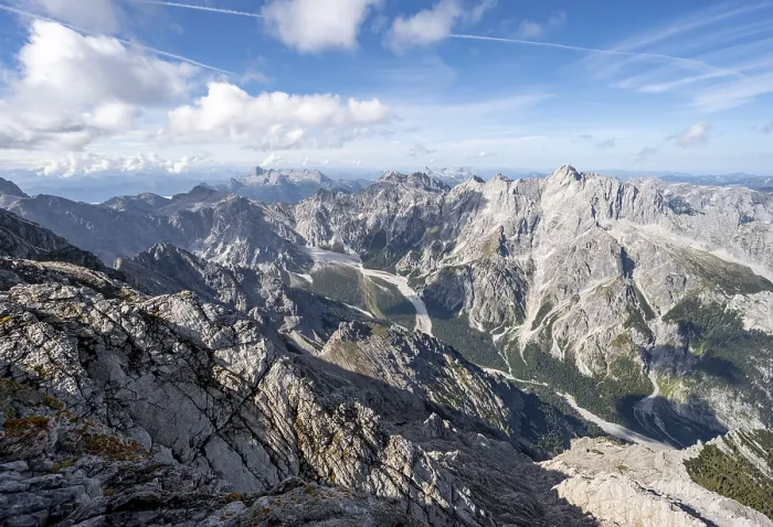 Framed Print : View of Wimbachgries valley and mountain panorama with rocky mountain peak of Hochkalter
