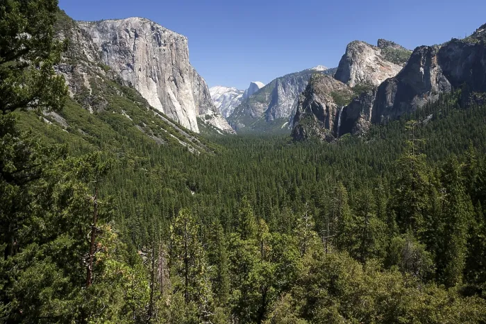 Framed Print : View into Yosemite Valley from Tunnel View