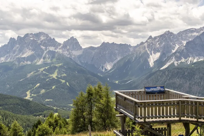 Framed Print : Viewing platform with views of striking Dolomite peaks in summer Framed Print : Viewing platform with views of striking Dolomite peaks in summer