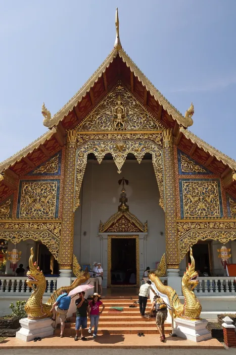 Framed Print : Viharn Luang, Naga figures at the entrance