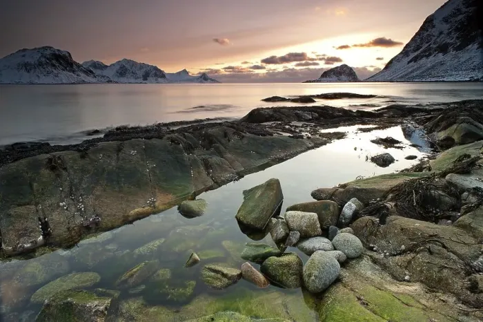 Framed Print : Vikbukta Bay at sunset, near Haukland Framed Print : Vikbukta Bay at sunset, near Haukland