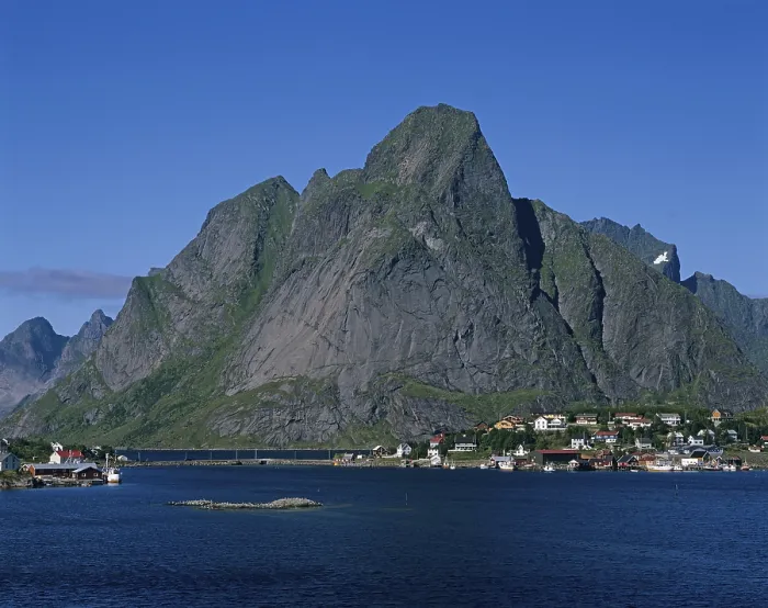 Framed Print : Village of Reine, Moskenesoya Island Framed Print : Village of Reine, Moskenesoya Island