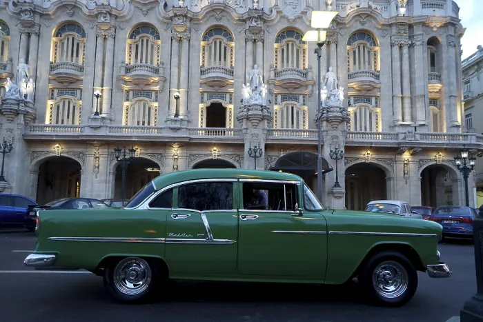 Framed Print : Vintage car in front of the Gran Teatro in Havana