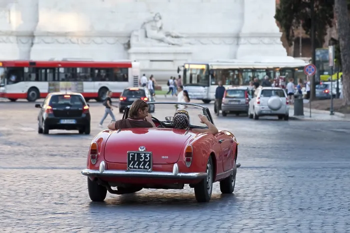 Framed Print : Vintage car on the Piazza Venezia