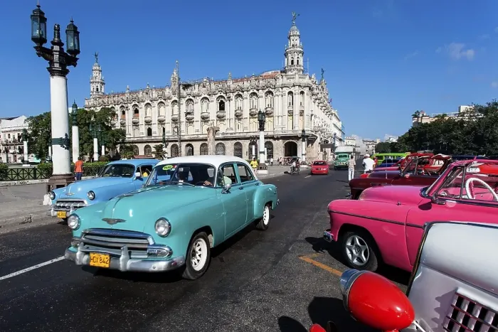 Framed Print : Vintage cars on the Prado, Havana