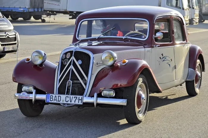 Framed Print : Vintage Citroen Traction Avant