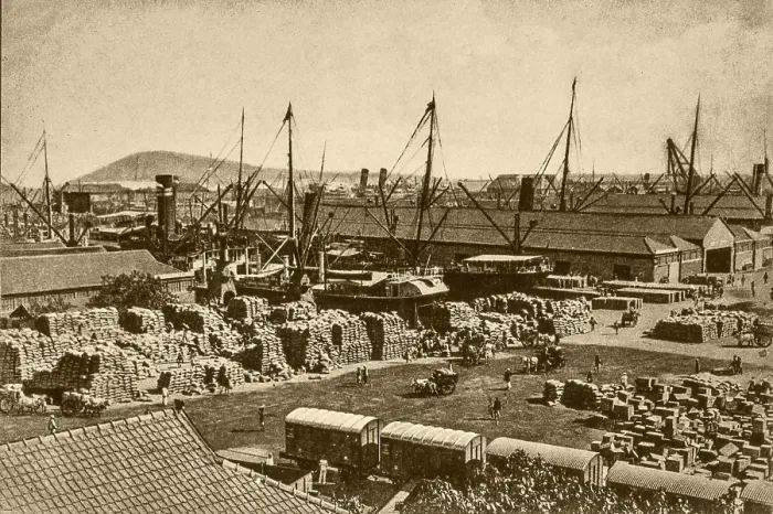 Framed Print : Vintage photo of victoria dock, mumbai, maharashtra, india, asia Framed Print : Vintage photo of victoria dock, mumbai, maharashtra, india, asia