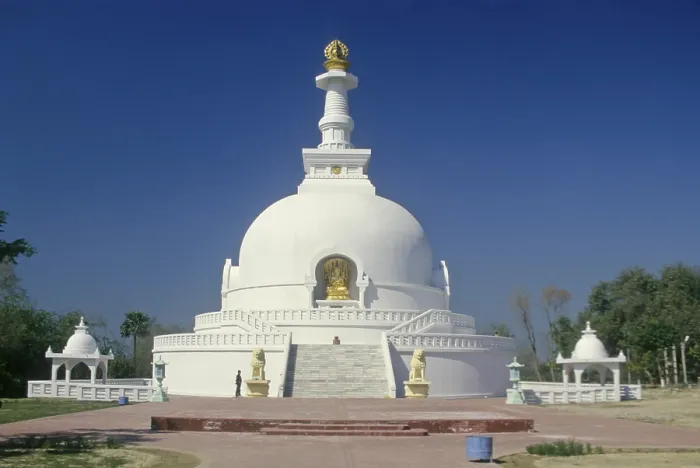 Framed Print : Vishwa shanti stupa in vaishali at bihar India