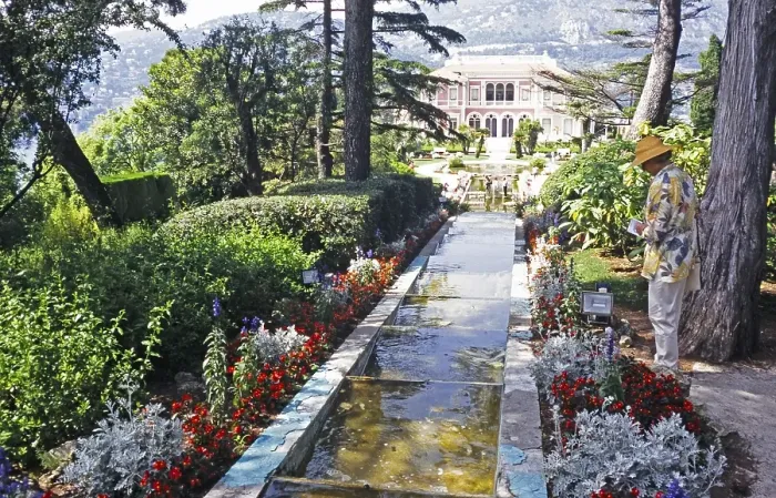 Framed Print : A visit to Villa Ephrussi de Rothschild, villa Ile-de-France, Saint-Jean-Cap-Ferrat, French Riviera, France in 1999 Framed Print : A visit to Villa Ephrussi de Rothschild, villa Ile-de-France, Saint-Jean-Cap-Ferrat, French Riviera, France in 1999
