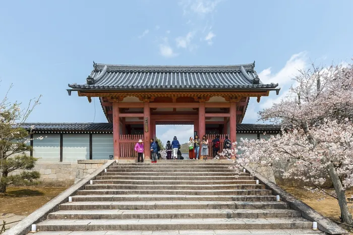 Framed Print : Visitors at the gate of Ninna-ji Temple Framed Print : Visitors at the gate of Ninna-ji Temple