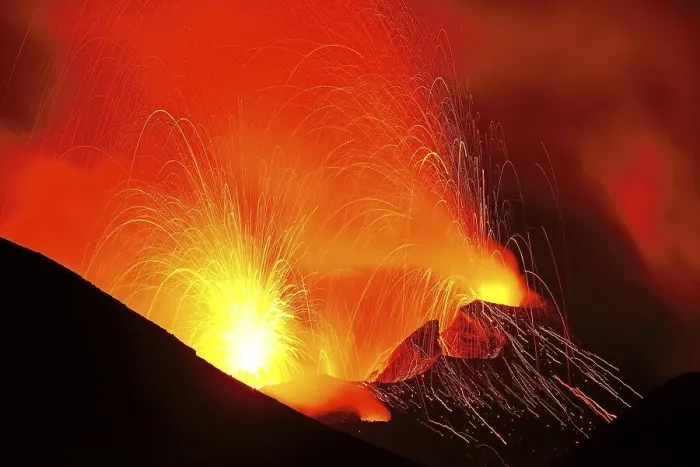 Framed Print : Volcanic eruption, Stromboli volcano Framed Print : Volcanic eruption, Stromboli volcano
