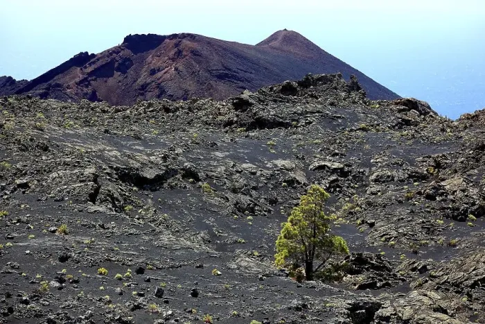 Framed Print : Volcanic landscape, the volcano Teneguia at Cap Fuencaliente Framed Print : Volcanic landscape, the volcano Teneguia at Cap Fuencaliente