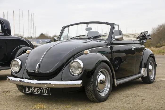 Framed Print : Volkswagen VW Beetle Convertible