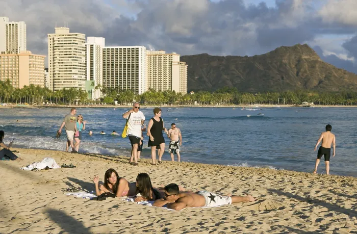 Framed Print : Waikiki Beach and Diamond Head volcanic crater Framed Print : Waikiki Beach and Diamond Head volcanic crater