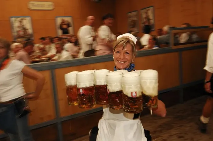 Framed Print : Waitress, Wiesn, October fest, Munich Framed Print : Waitress, Wiesn, October fest, Munich