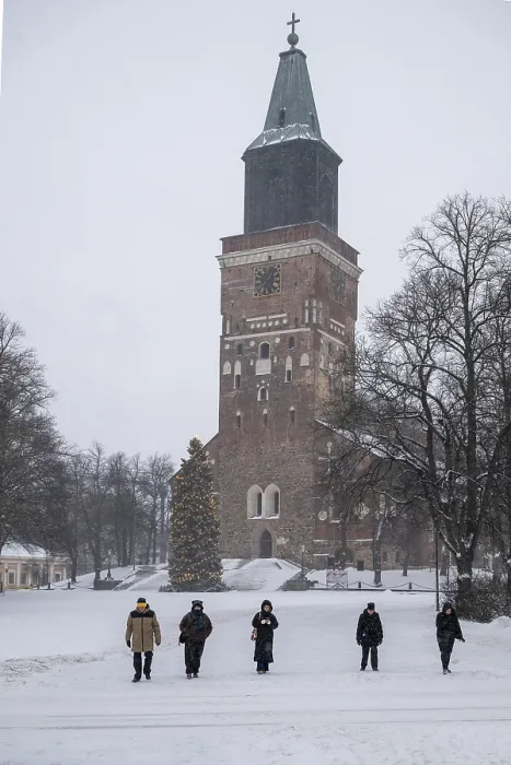 Framed Print : Walkers, Turku Cathedral, Finnish Turun Tuomiokirkko