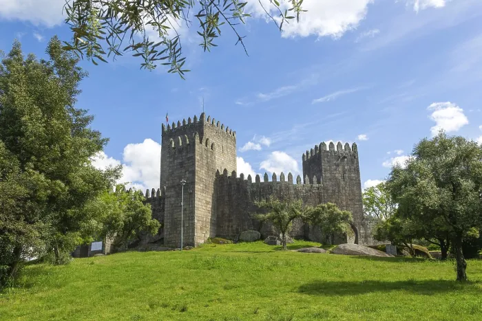Framed Print : Walls of medieval Castle of Guimaraes