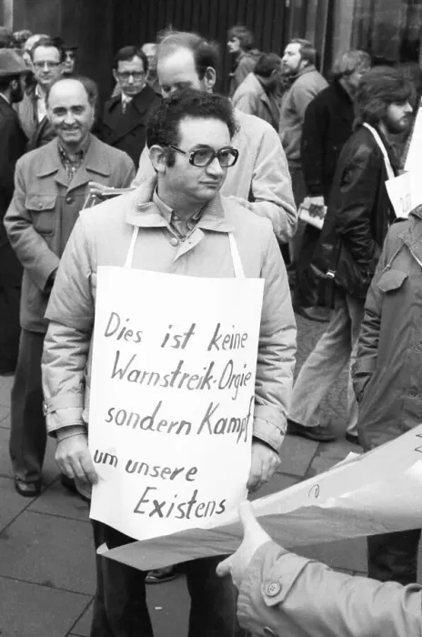 Framed Print : Warning strike and demonstration by IG Metall in the collective bargaining dispute on 9
