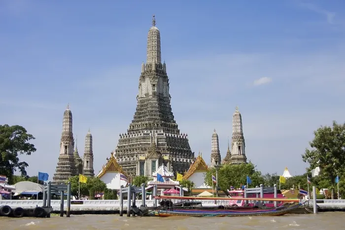 Framed Print : Wat Arun, Temple of the Dawn, Bangkok Framed Print : Wat Arun, Temple of the Dawn, Bangkok