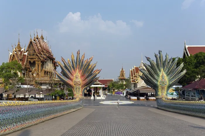Framed Print : Wat Baan Rai, Wittayakhom Vihara