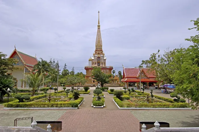 Framed Print : Wat chalong temple in phuket, thailand