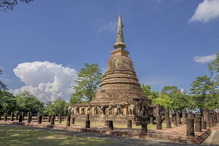 Framed Print : Wat Chang Lom in the Sukhothai Historical Park