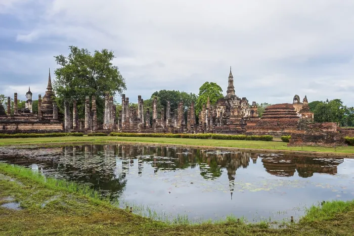 Framed Print : Wat Mahathat Temple Complex, Sukhothai Historical Park