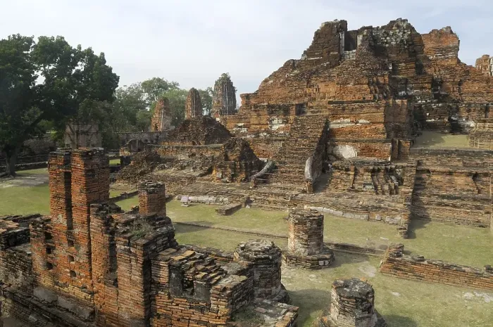 Framed Print : Wat Mahathat Temple in the temple of the Unesco World Heritage Site