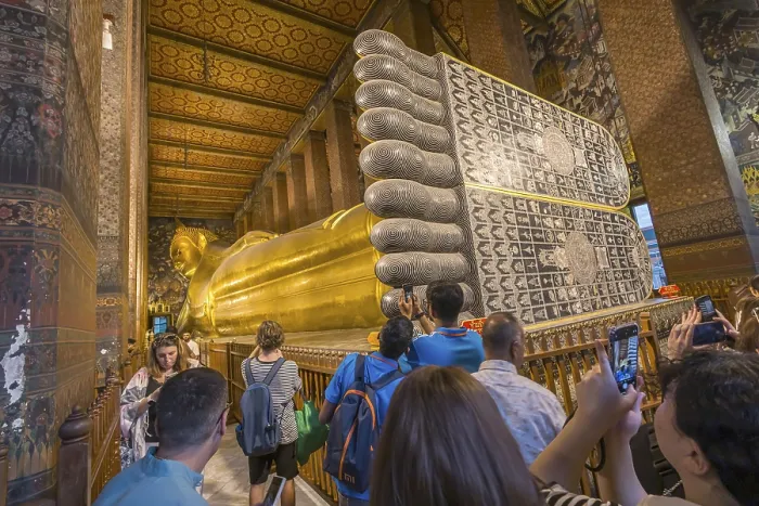 Framed Print : Wat Pho, temple of the reclining Buddha Framed Print : Wat Pho, temple of the reclining Buddha