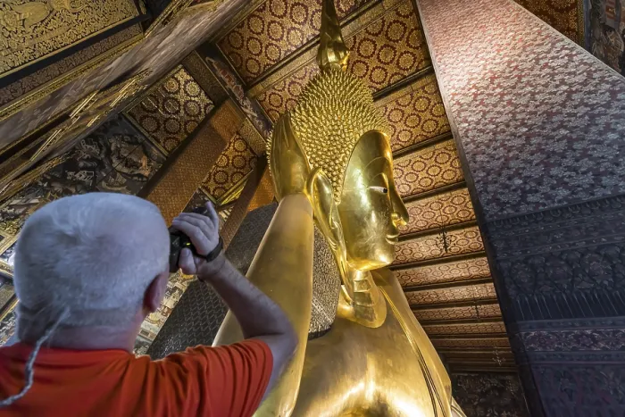 Framed Print : Wat Pho, temple of the reclining Buddha