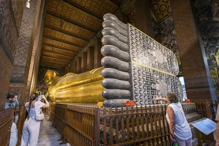 Framed Print : Wat Pho, temple of the reclining Buddha