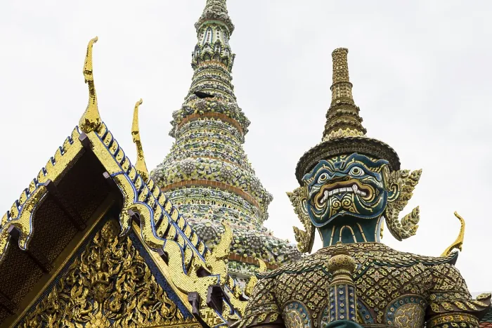 Framed Print : Wat Phra Kaeo temple, old royal palace Framed Print : Wat Phra Kaeo temple, old royal palace
