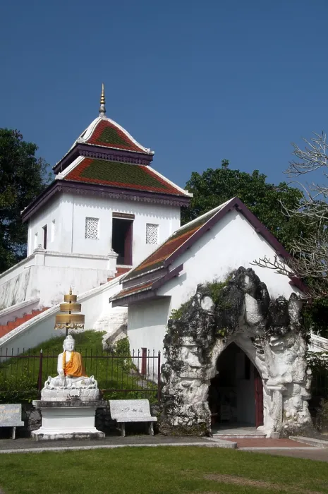Framed Print : Wat Phra Mahathat Woramahawihan