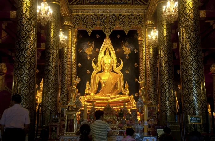 Framed Print : Wat Phra Sri Rattana Mahatat Woramahawihan (also referred to as Wat Yai)
