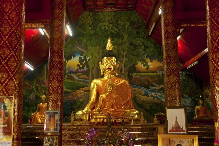 Framed Print : Wat Phuak Hong (วัดพวกหงษ์)