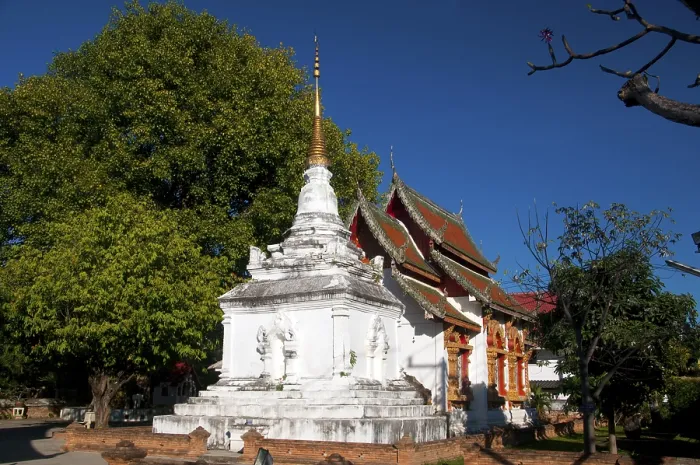Framed Print : Wat Prasat (วัดปราสาท) Framed Print : Wat Prasat (วัดปราสาท)