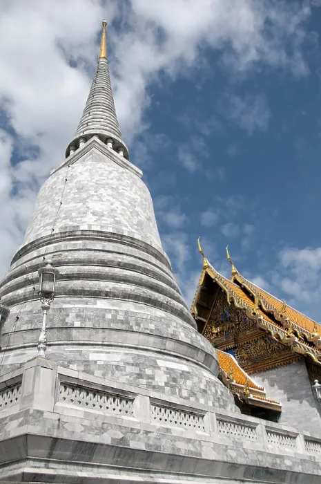 Framed Print : Wat Ratchapradit (Rajapradit) was constructed in the mid-19th century during the reign of King Mongkut (Rama IV) Framed Print : Wat Ratchapradit (Rajapradit) was constructed in the mid-19th century during the reign of King Mongkut (Rama IV)