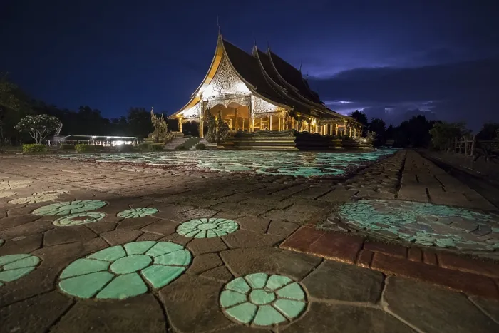 Framed Print : Wat Sirindhorn Wararam, Wat Phu Prao Framed Print : Wat Sirindhorn Wararam, Wat Phu Prao
