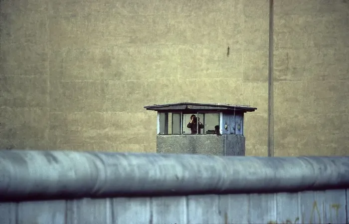 Framed Print : Watchtower, Berlin Wall, before 1989