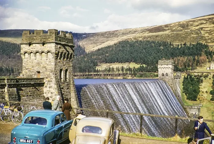 Framed Print : Water flowing over the dam wall of Howden Reservoir, Derwent Reservoir, Peak District National Park, Derbyshire, England, Great Britain 1956 Vintage car viewing platform Framed Print : Water flowing over the dam wall of Howden Reservoir, Derwent Reservoir, Peak District National Park, Derbyshire, England, Great Britain 1956 Vintage car viewing platform