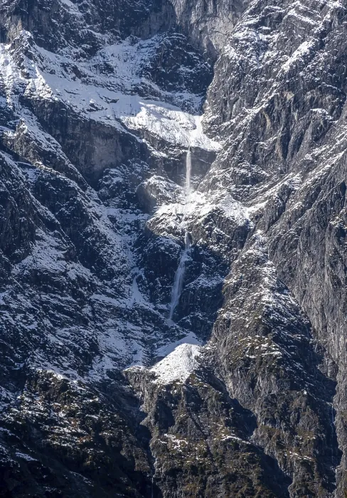 Framed Print : Waterfall of snow on a rock face Framed Print : Waterfall of snow on a rock face