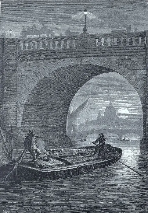 Framed Print : Waterloo Bridge over the Thames in the evening light