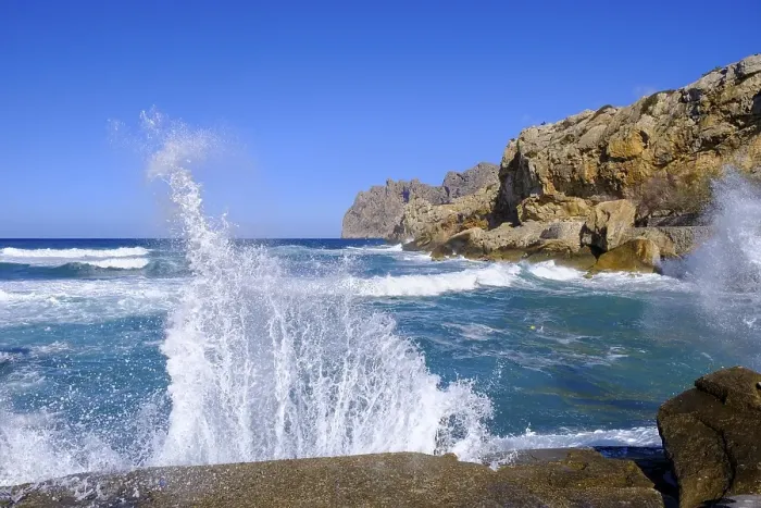 Framed Print : Wave and spray, Cala de Sant Vicenc and Cape Formentor