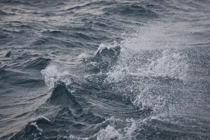 Framed Print : Waves and spray, Isfjorden, Spitsbergen