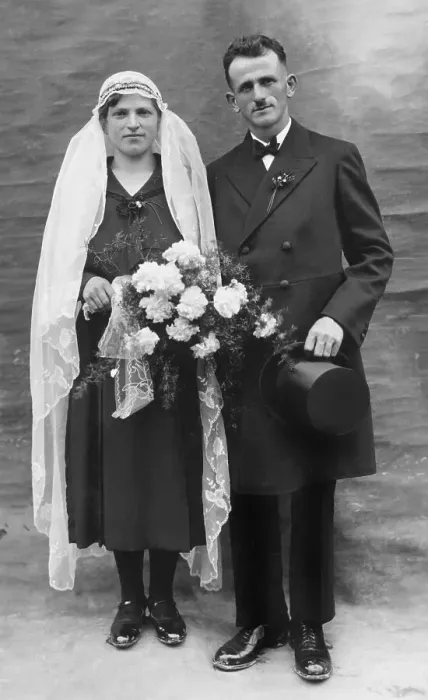 Framed Print : Wedding, Wedding couple, 1930s, Germany, Europe Framed Print : Wedding, Wedding couple, 1930s, Germany, Europe
